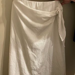 White tie long skirt